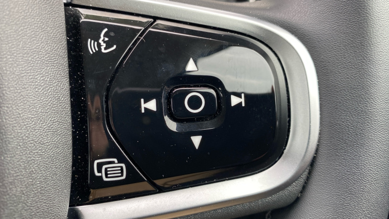 Volvo XC60 2.0 B5P Plus Dark 5dr AWD Geartronic Petrol Estate